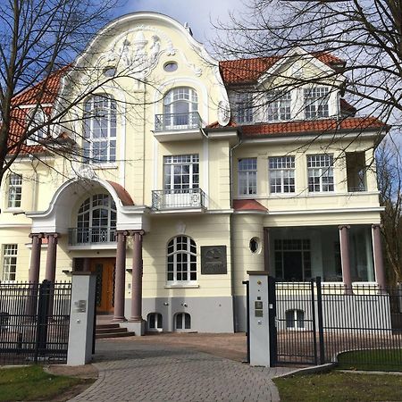 Appartements Am Kurpark Бад Пирмонт Екстериор снимка