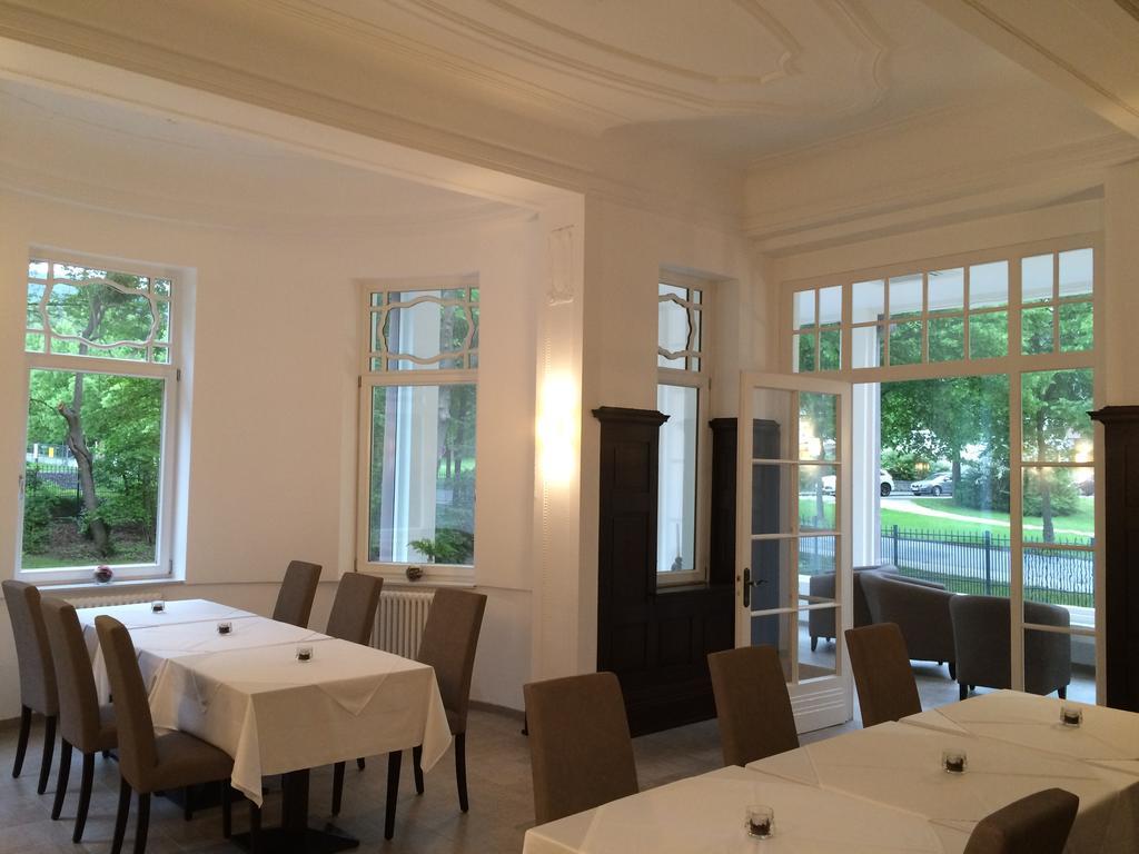 Appartements Am Kurpark Бад Пирмонт Екстериор снимка